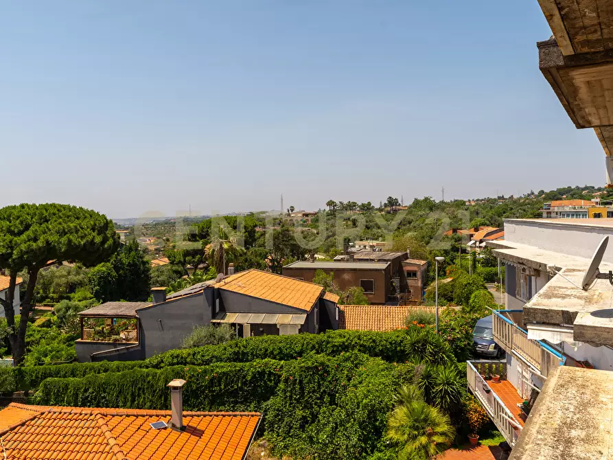 Immagine 64 di Loft/Open space in vendita  in Via Madonna delle Lacrime 64 a San Giovanni La Punta