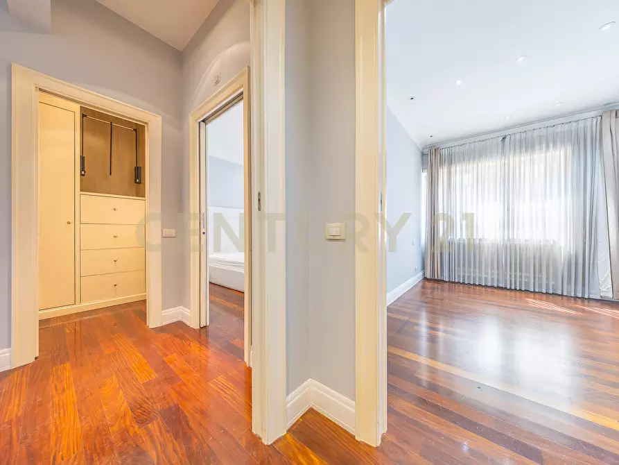 Immagine 18 di Appartamento in vendita  in Via Bevagna 68 a Roma