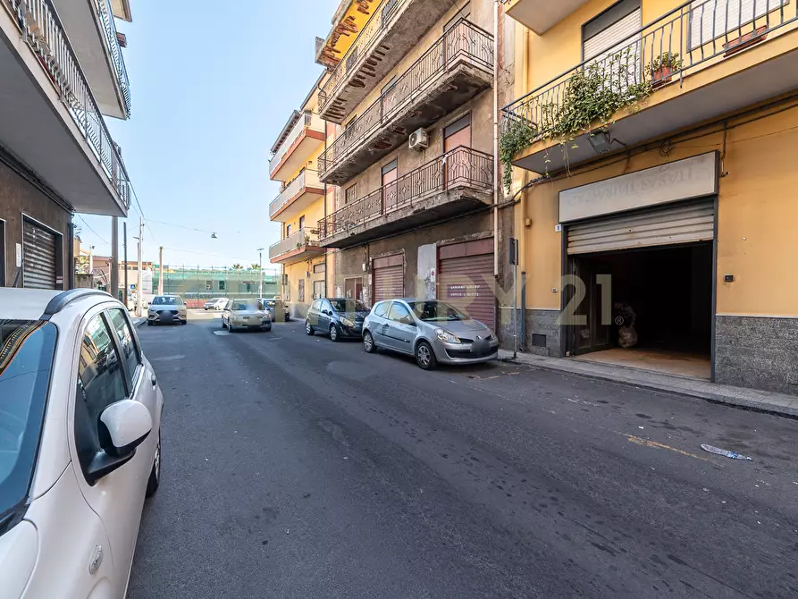 Immagine 3 di Attività commerciale in vendita  a Misterbianco