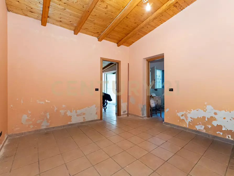 Immagine 74 di Palazzo in vendita  in Via Sebastiano Catania 284 a Catania