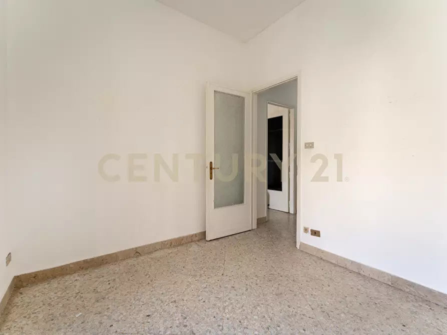 Immagine 29 di Pentalocale in vendita  in Via Antonino di Sangiuliano 54 a Catania