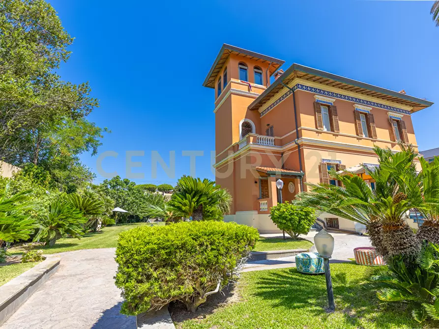 Immagine 11 di Villa in vendita  in Via Aurelia 393 a Santa Marinella