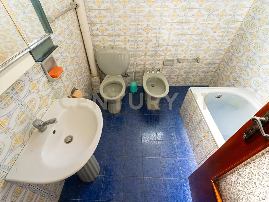 Immagine 34 di Palazzo in vendita  in Via Sebastiano Catania 284 a Catania