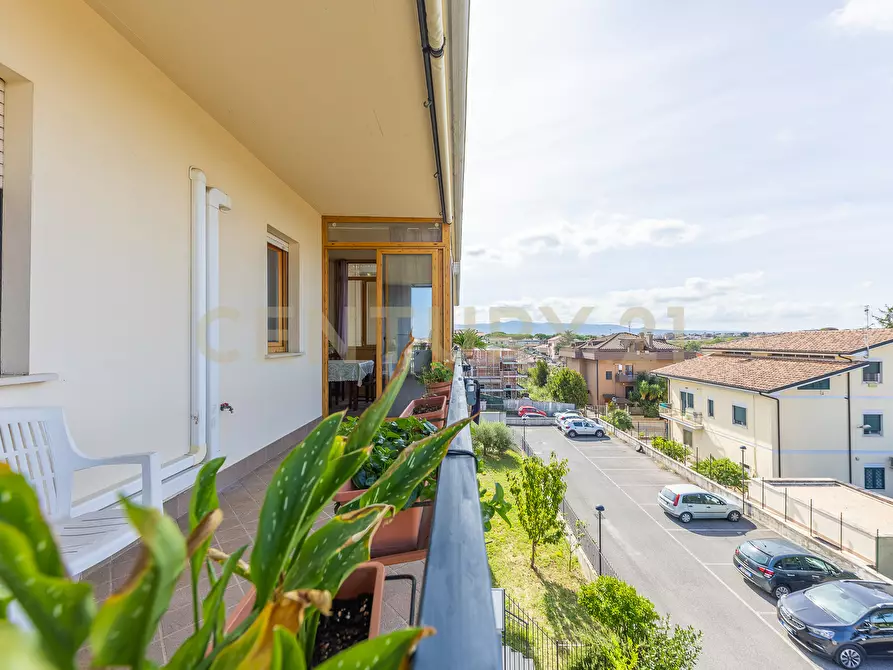 Immagine 22 di Bilocale in vendita  in Via Pollutri 6 a Roma