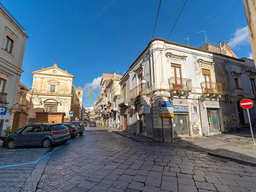 Immagine 1 di Attività artigianale in vendita  in Via Pietro Calanna 7 a Bronte