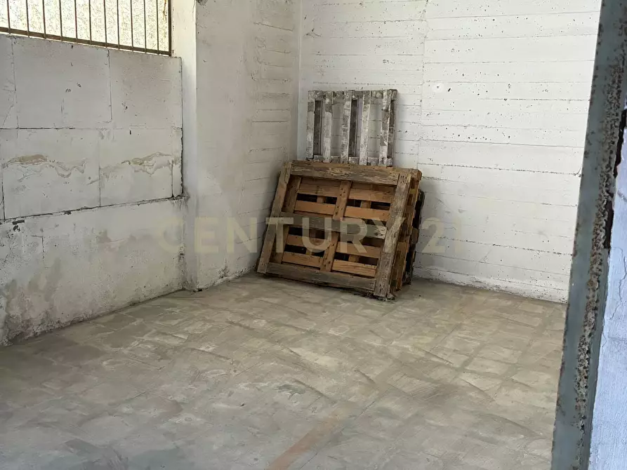 Immagine 23 di Garage in vendita  in Via Chiusi 80 a Roma