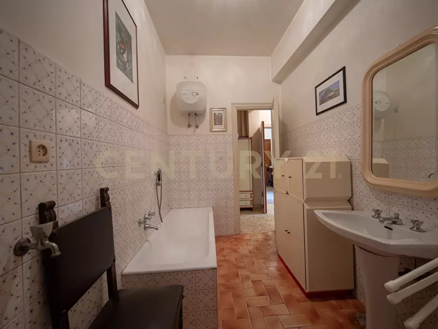 Immagine 24 di Bilocale in vendita  in Via Giovanni Caselli 11 a Roma