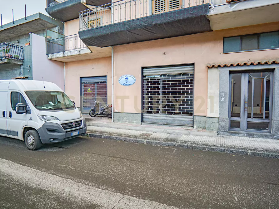 Immagine 6 di Locale commerciale in vendita  in Via Provinciale 194 a Santa Venerina