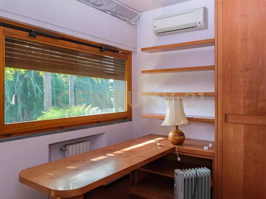 Immagine 31 di Villa in vendita  a Catania