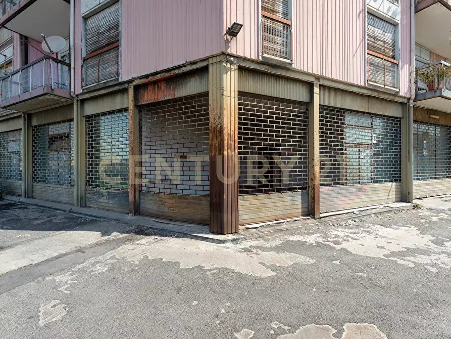 Immagine 28 di Attività commerciale in vendita  in Via Vittorio Emanuele 424 a Paterno'