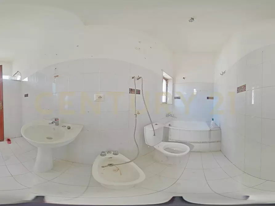 Immagine 39 di Bilocale in vendita  in Via Caduti del Lavoro 131 a Catania