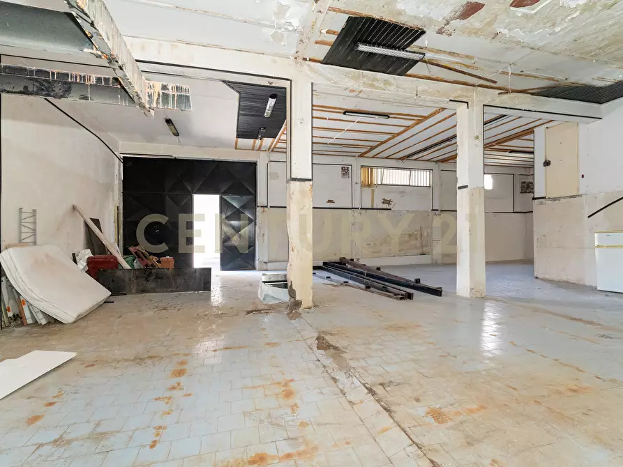 Immagine 6 di Magazzino in vendita  in Via Antonio de Curtis 27 a Misterbianco