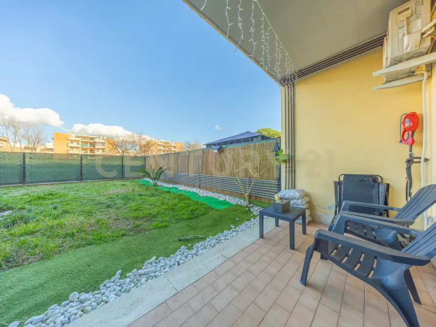 Immagine 19 di Bilocale in vendita  in Via Piero Corti 83 a Roma