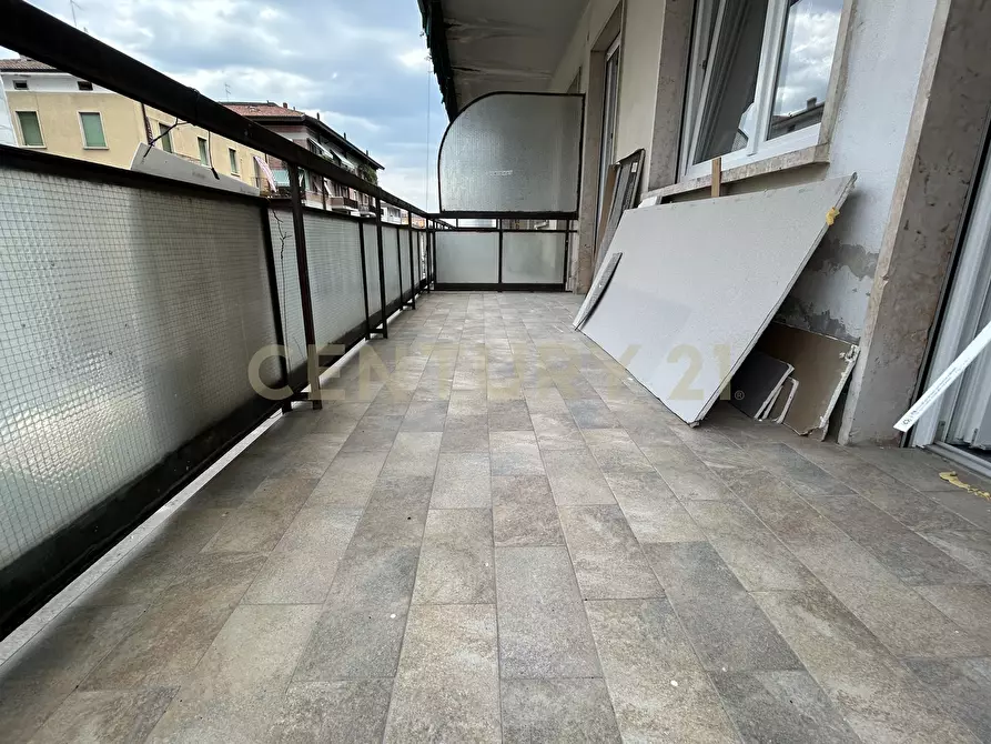 Immagine 22 di Quadrilocale in vendita  in Via Merano 9 a Verona