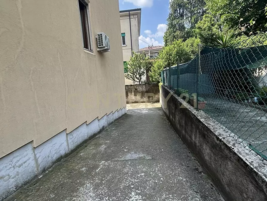 Immagine 2 di Garage in vendita  in Via Claudio Ridolfi 10 a Verona