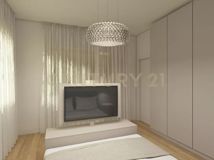 Immagine 8 di Bilocale in vendita  in Via Abano Terme 20 a Roma