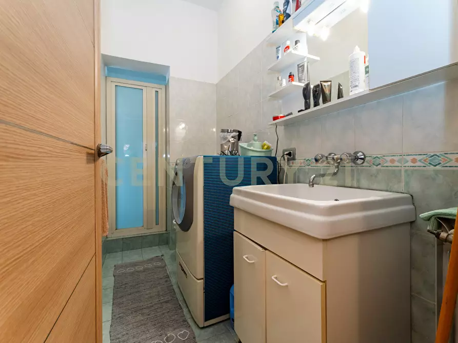 Immagine 10 di Quadrilocale in vendita  in Via Nazionale 32 a Aci Castello