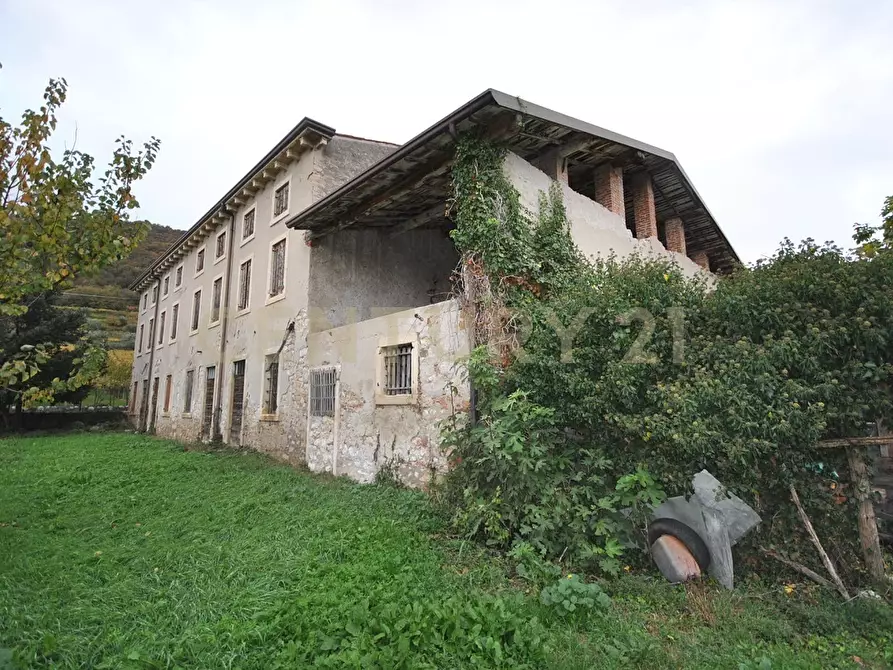 Immagine 1 di Rustico / casale in vendita  in Via Squaranto 6 a Verona