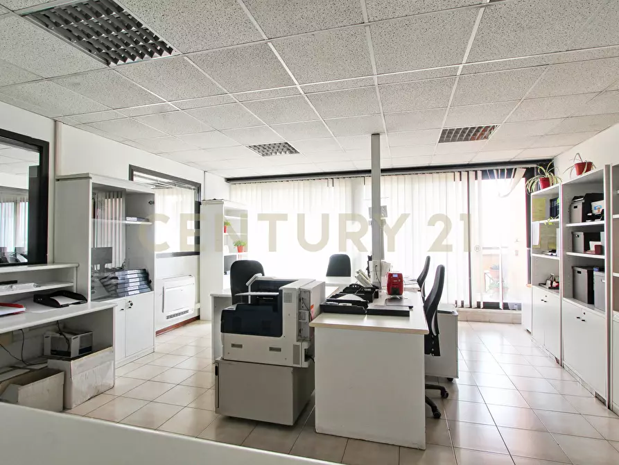 Immagine 4 di Ufficio in vendita  in Via Giuseppe Capogrossi 50 a Roma