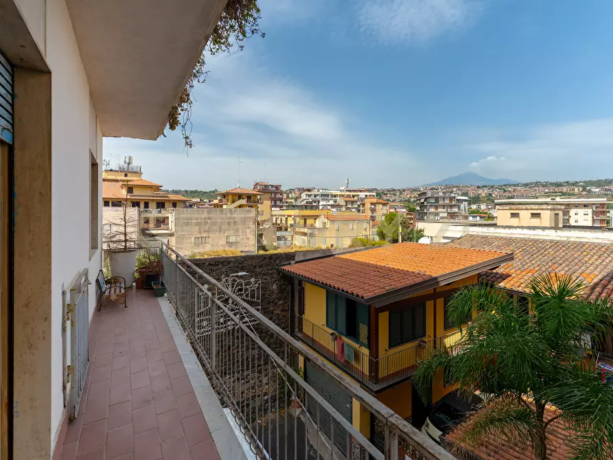 Immagine 33 di Quadrilocale in vendita  in Via Veglia 1 a Catania