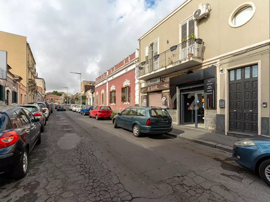 Immagine 4 di Pizzeria / Pub in vendita  in Via Duca Degli Abruzzi 1666 a Catania