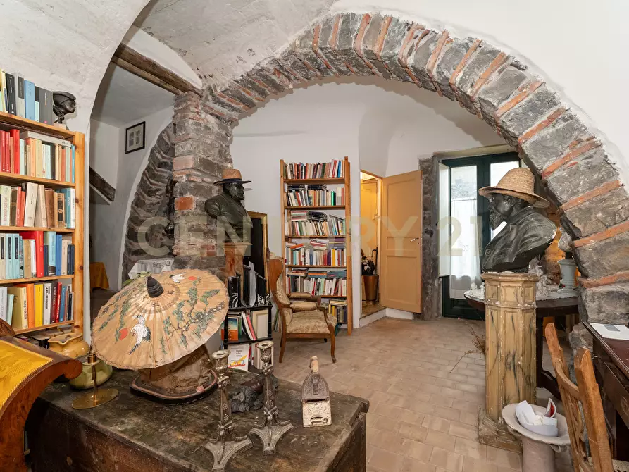 Immagine 5 di Casa indipendente in vendita  in Via Guglielmo Oberdan 15 a Linguaglossa