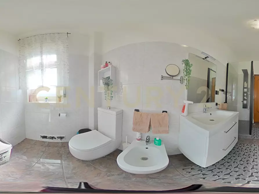 Immagine 59 di Quadrilocale in vendita  in Via Jacopo Vignerio 5 a Catania