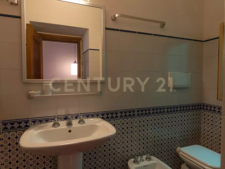 Immagine 18 di Pentalocale in vendita  in Via Amore 13 a Castiglione Della Pescaia