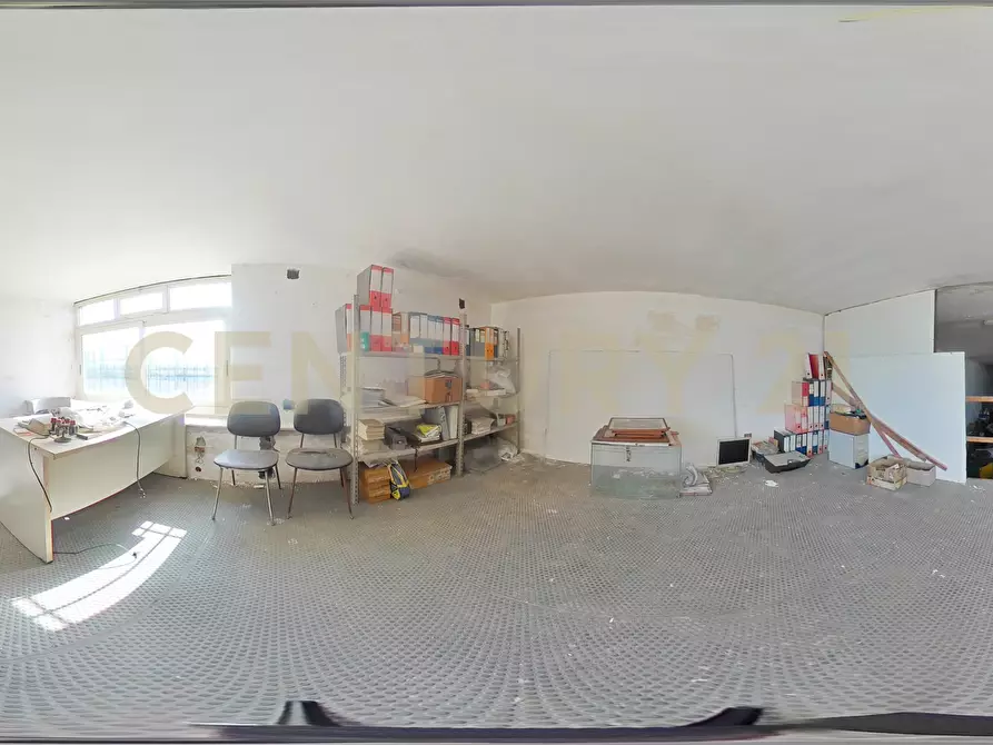 Immagine 45 di Locale commerciale in vendita  in Via Antonio Prestinenza 7 a Catania