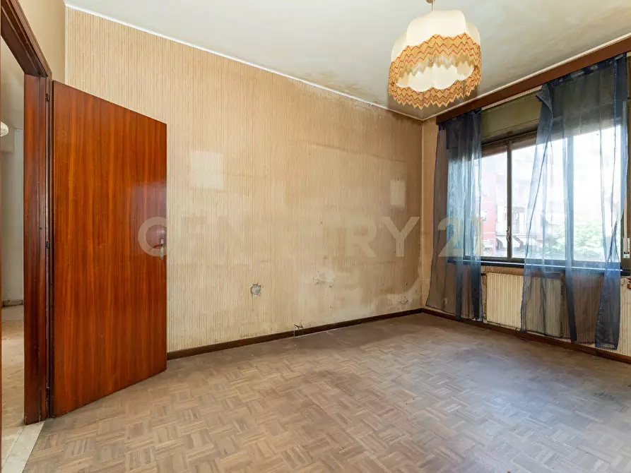 Immagine 40 di Pentalocale in vendita  in Via Fiume 12 a Catania