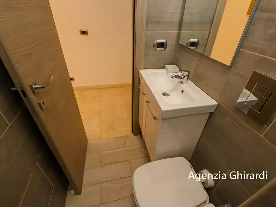 Immagine 29 di Quadrilocale in affitto  in Via Briscata 28 a Genova