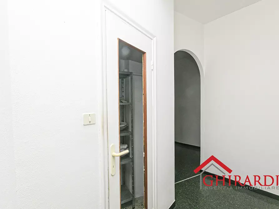 Immagine 21 di Bilocale in vendita  in Via Antonio Sant'Elia 21 a Genova