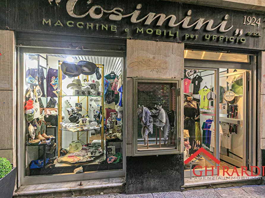 Immagine 1 di Attività commerciale in vendita  in VICO CAMPETTO 3/5 R a Genova