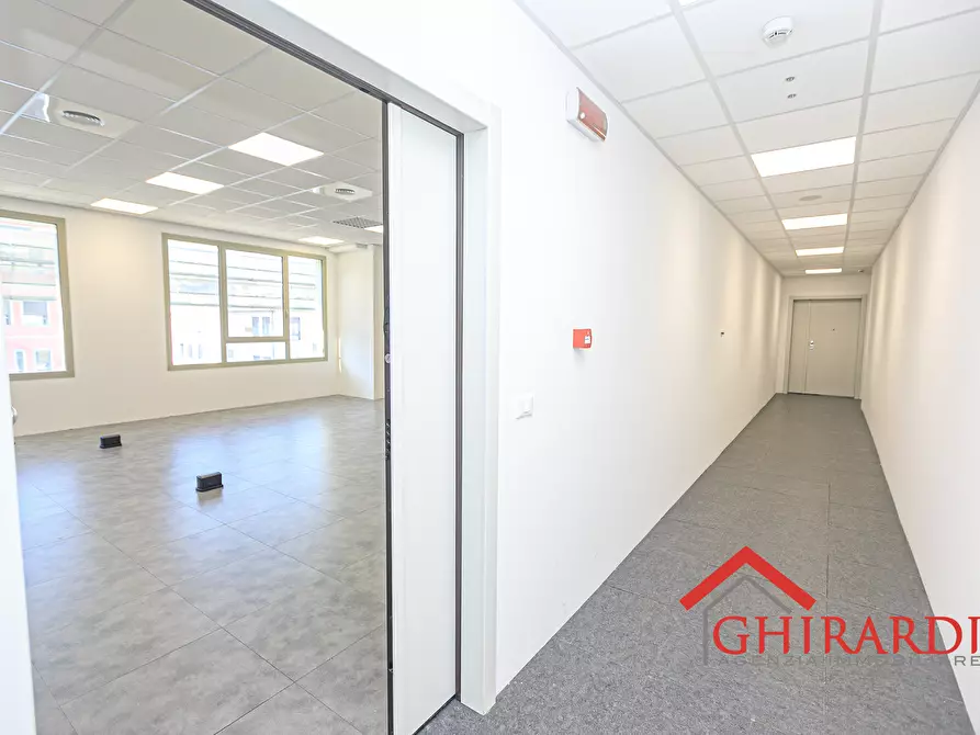 Immagine 18 di Ufficio in affitto  in Via Enrico Albareto 21 a Genova