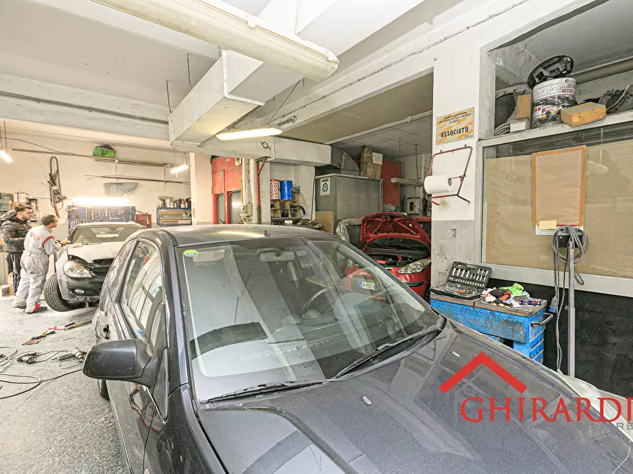 Immagine 6 di Attività artigianale in vendita  in VIA VEZZANI 210R a Genova