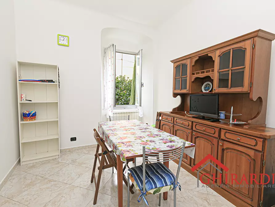 Immagine 11 di Trilocale in affitto  in VIA CHIARAVAGNA 9 a Genova