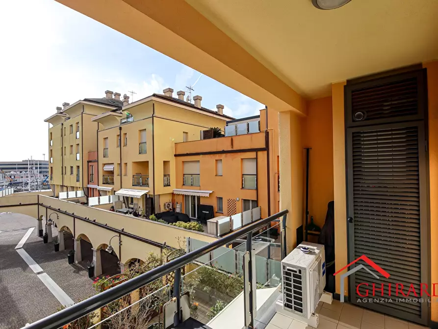 Immagine 23 di Bilocale in vendita  in VIA CIBRARIO 37 a Genova