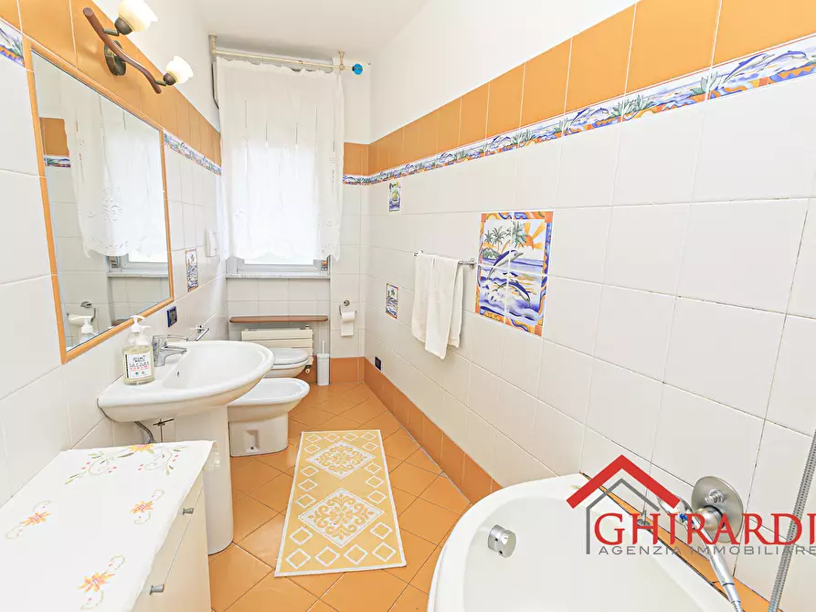 Immagine 24 di Quadrilocale in vendita  in VIA ANTONIO NEGRO a Genova