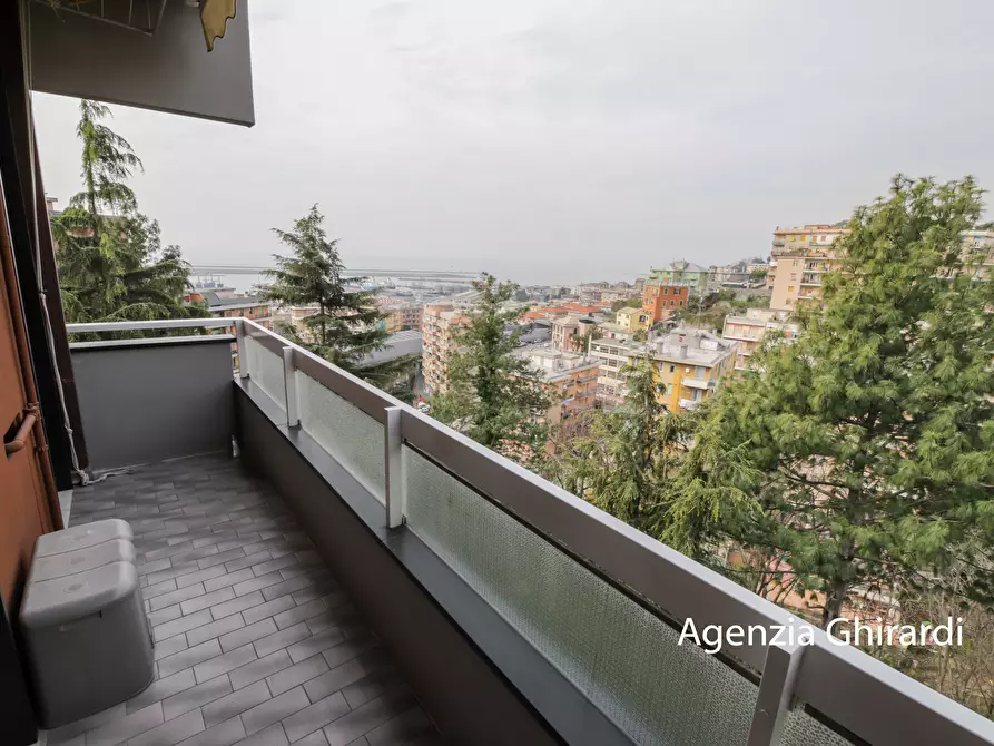 Immagine 38 di Quadrilocale in affitto  in Via Briscata 28 a Genova
