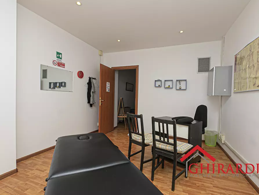 Immagine 17 di Locale commerciale in vendita  in BORZOLI 88M a Genova