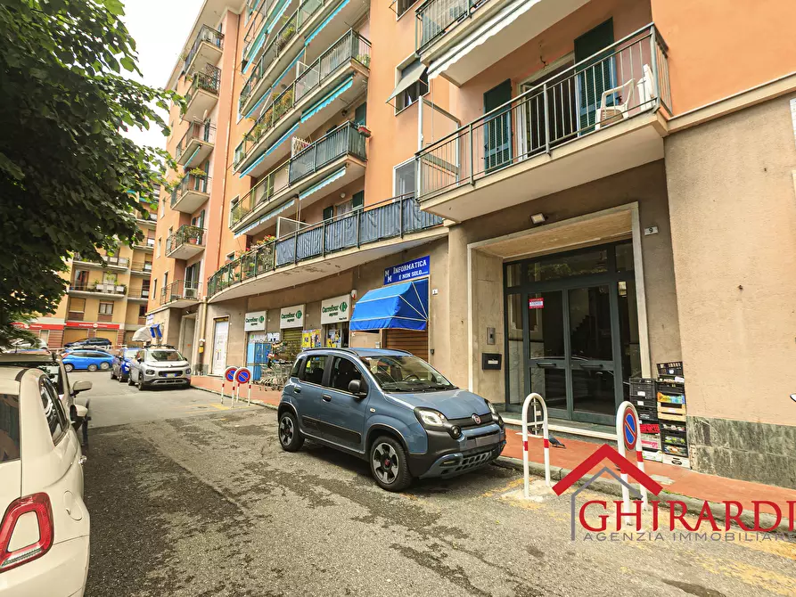 Immagine 40 di Quadrilocale in vendita  in Piazza Giovanni Tarello 9 a Genova