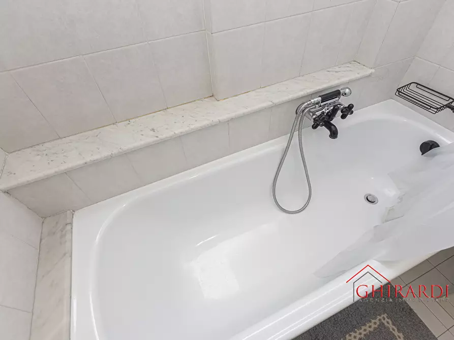 Immagine 17 di Bilocale in affitto  in VIALE VILLA GAVOTTI 43 a Genova