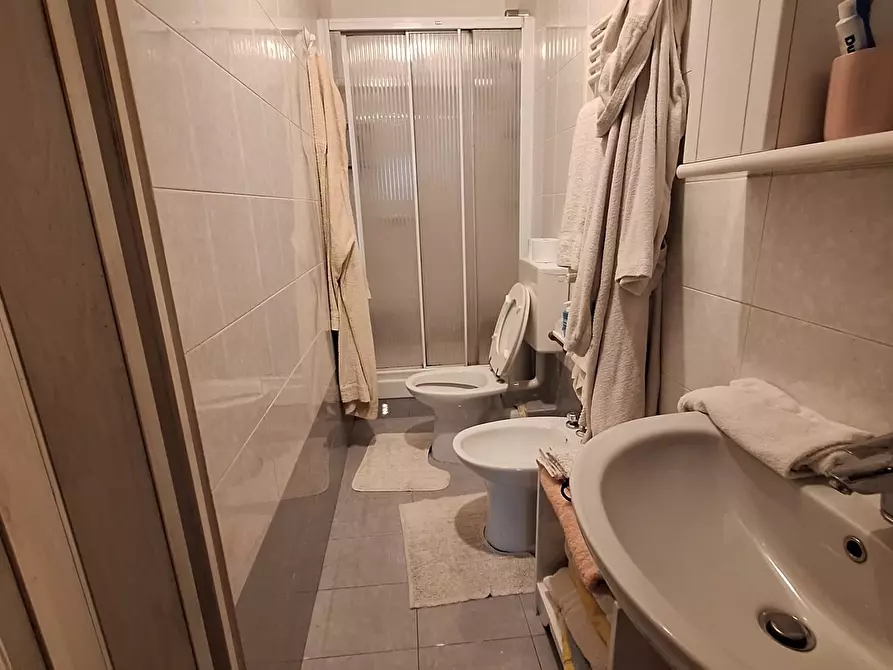 Immagine 8 di Quadrilocale in affitto  in Via Merano 31 a Genova