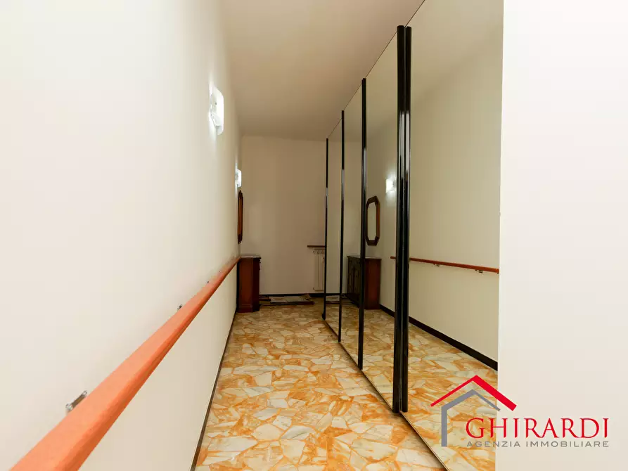 Immagine 21 di Trilocale in affitto  in VIA CANESI 56 a Genova