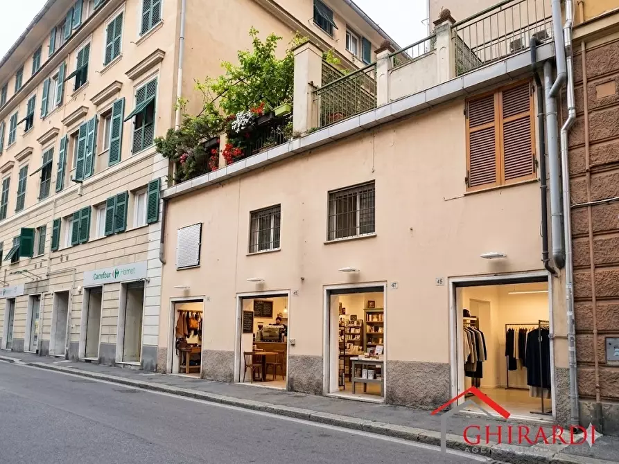 Immagine 3 di Locale commerciale in affitto  in Via Gaetano Donizetti 45 R a Genova