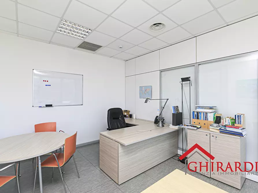 Immagine 10 di Ufficio in vendita  in Via delle Nuove Tecnologie Enrico Albareto 21 a Genova