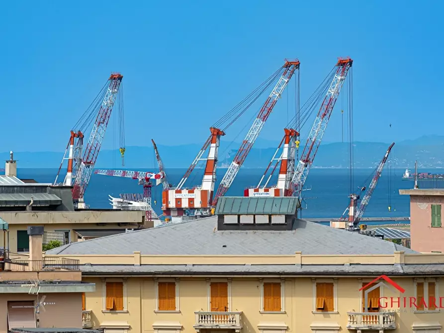 Immagine 32 di Trilocale in vendita  in Via Chiaravagna 28 a Genova