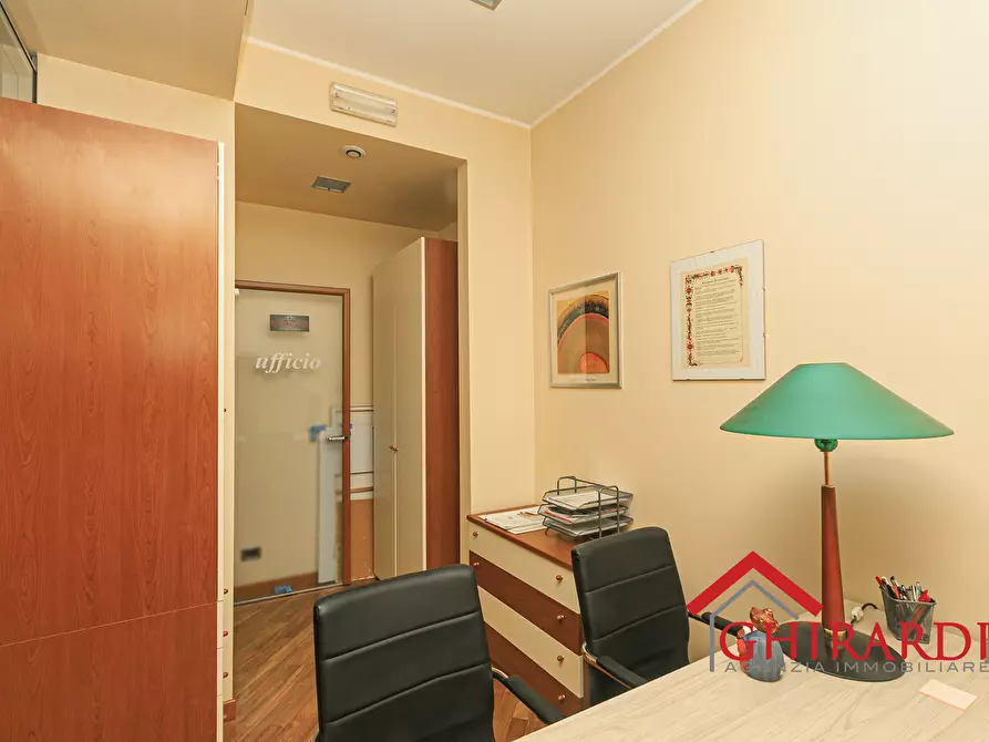 Immagine 10 di Pentalocale in vendita  in Via Sabotino 8 a Genova