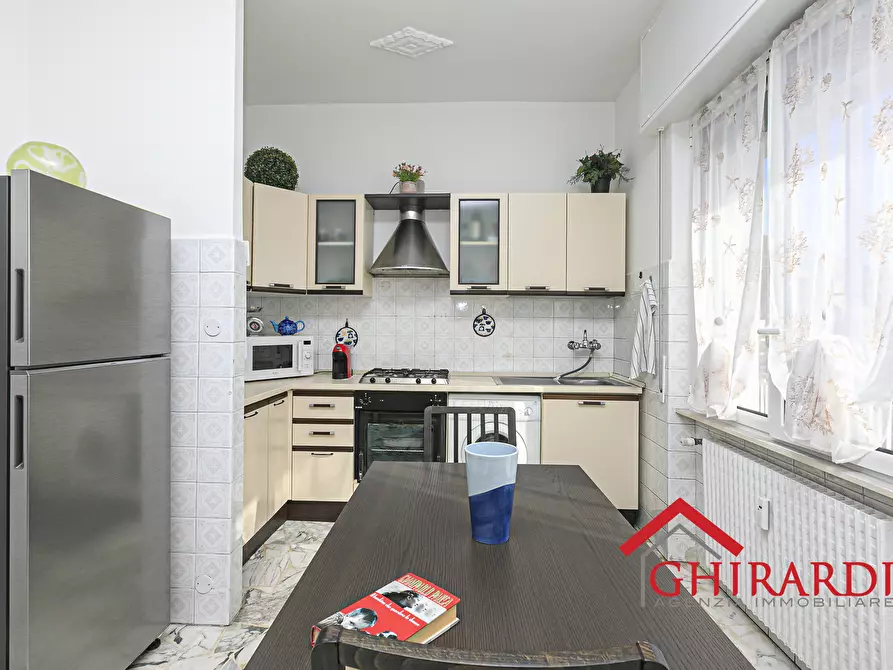 Immagine 6 di Bilocale in vendita  in Piazza Silvio Arrivabene 7a a Genova