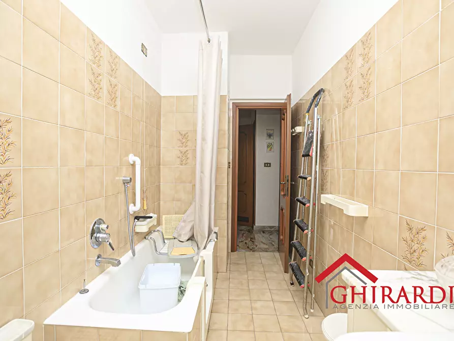 Immagine 26 di Quadrilocale in vendita  in VIA PAOLO TOSCANELLI 50 a Genova